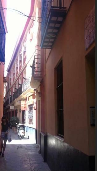 Apartamento Santa Cruz Seville Exterior photo